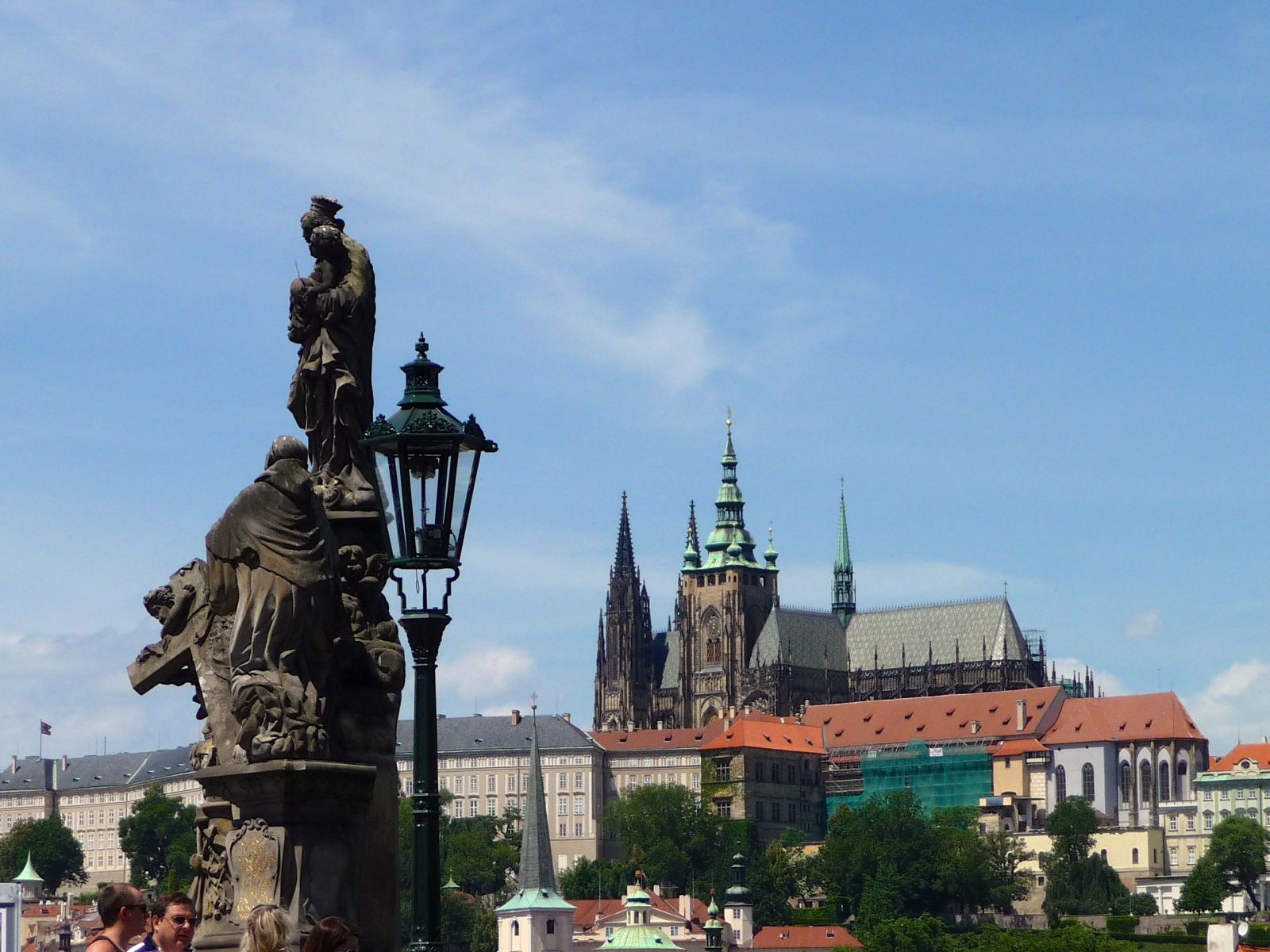 Blick auf den Hradschin, die Prager Burg, von der Karlsbrücke